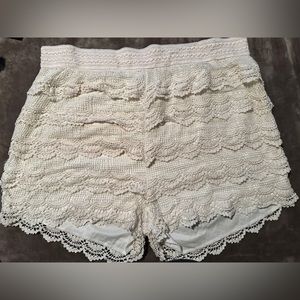 Spring lace shorts